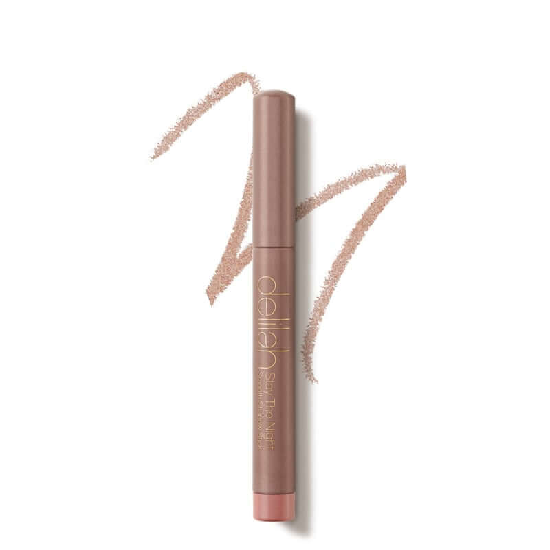 Delilah - Stay The Night Smooth Shadow Stick Honey Moon 1.4g met een romige textuur en een zachte, natuurlijke kleur.