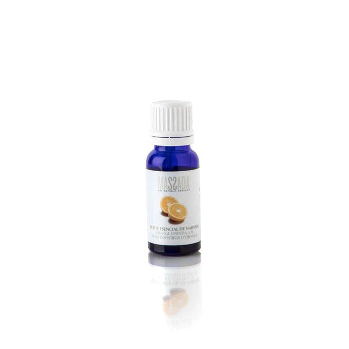 Massada Orange Essential Oil 15ml in een blauwe glazen fles, ideaal voor een stralende huid en vrolijke aroma's.