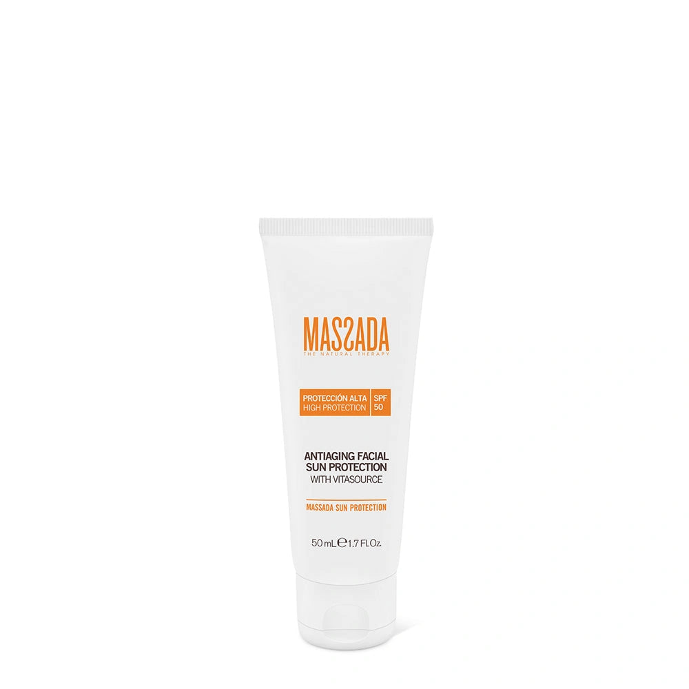 Massada Antiaging Facial Sun Protection SPF50 50ml tube met natuurlijke tinten voor dagelijks gebruik en UV-bescherming.