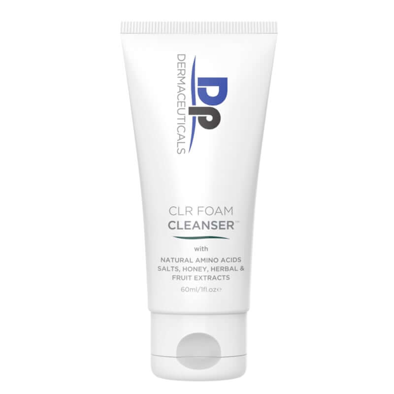 DP Dermaceuticals CLR Foam Cleanser 60ml (travelsize) tube met natuurlijke aminozuren en extracten voor acnegevoelige huid.