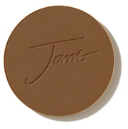 Jane Iredale - PurePressed® Base SPF15 Refill - Mahogany 9.9g close-up van de bronzer met textuur en merklettertype.