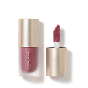 Jane Iredale ColorLuxe Liquid Blush – Sweet Jane 5ml in elegant goudkleurige verpakking met applicator voor een gezonde blos.