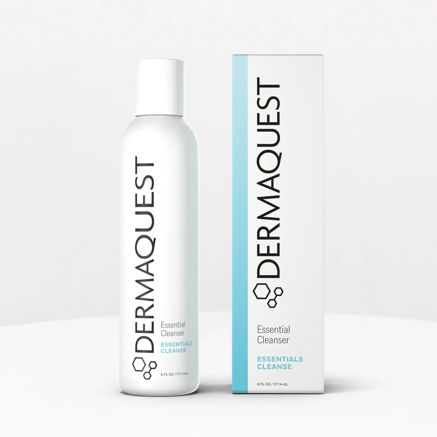 DermaQuest Essential Cleanser 177,4ml in een minimalistische verpakking voor dagelijkse huidreiniging.
