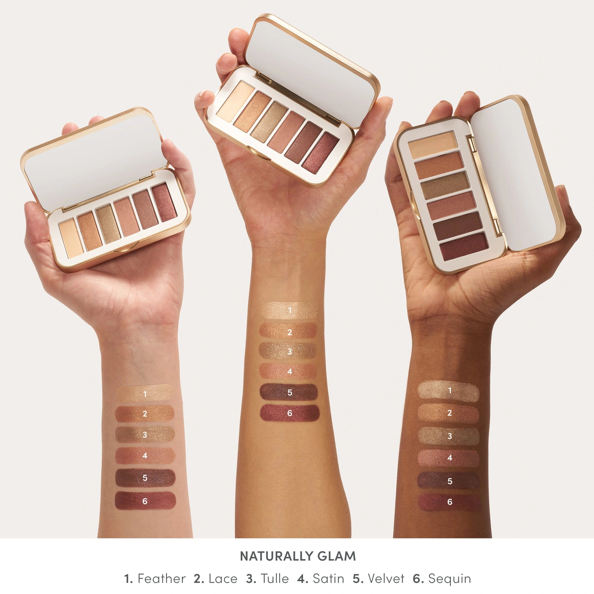 Jane Iredale PurePressed Eye Shadow Kit Naturally Glam 4,2g met zes shimmery oogschaduws en luxe textiel kleuren.