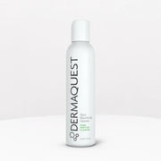 DermaQuest Glyco Resurfacing Cleanser 177,4ml in een elegante witte fles, ideaal voor een gladdere huid.