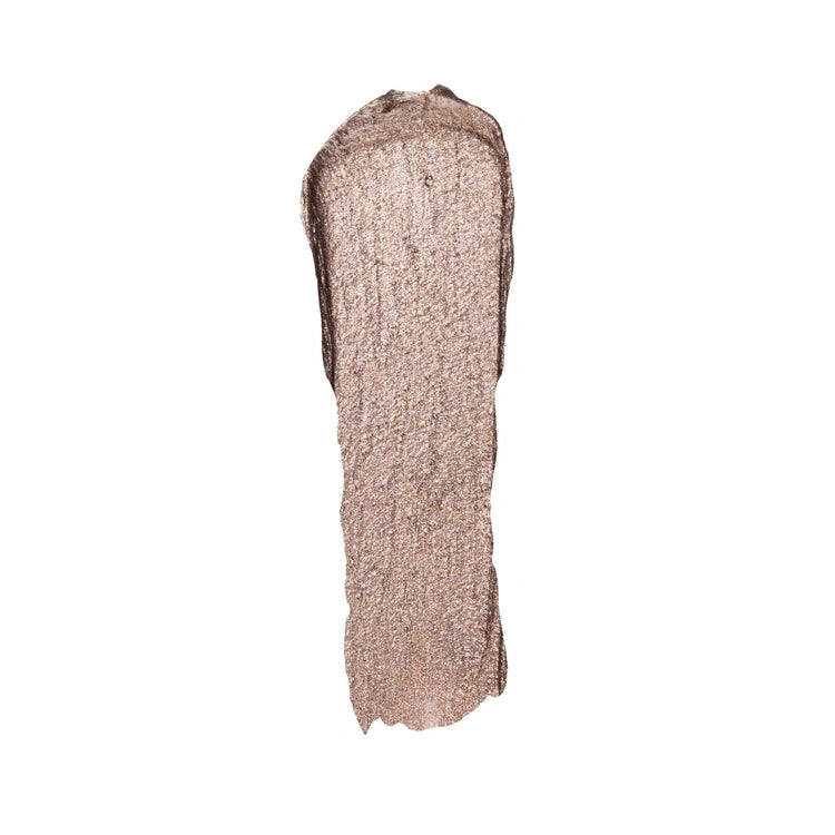 PUR On Point Tint Creamy Eyeshadow Suede 3ml in warme gouden taupe crèmeswatch met glanzende textuur.